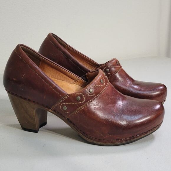 Dansko Riki Clogs Womens 39 Wood Heeled Clog Leather Studded Slip-On Heels Boho - Picture 1 of 11